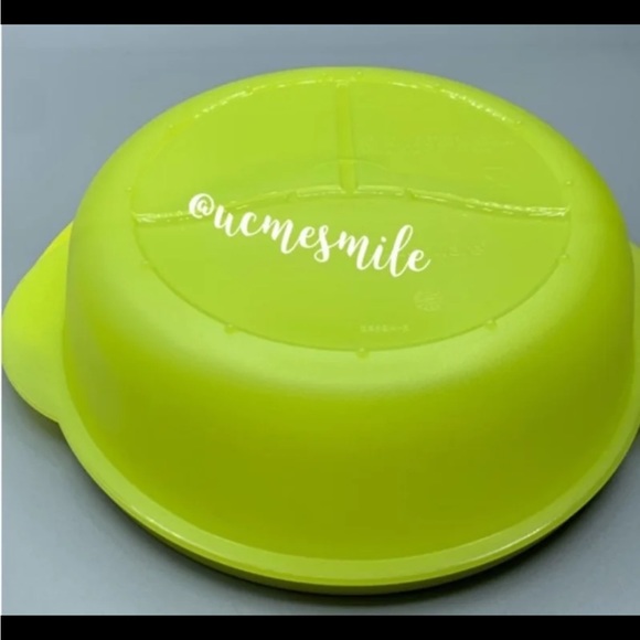 Tupperware CrystalWave Round Divided Container Set - Picture 5 of 6